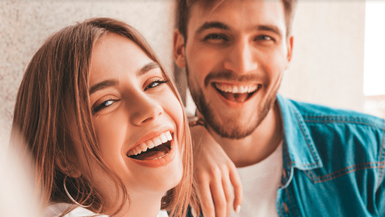 Dentist Medina, OH | people laughing